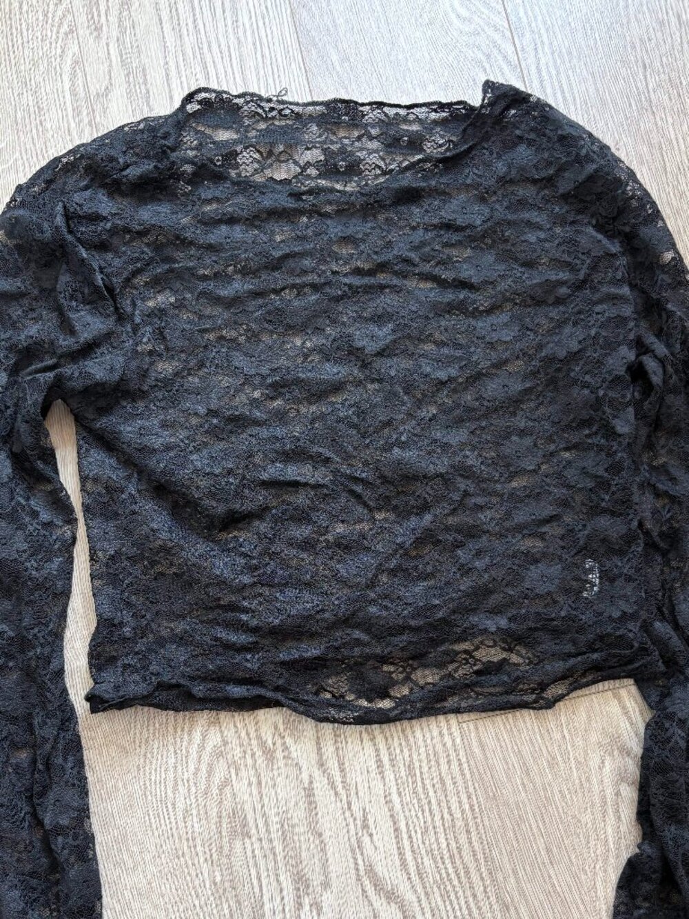 BLACK LACE LONG SLEEVE